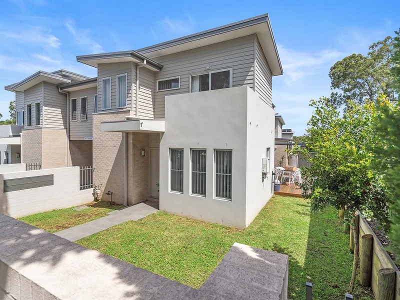 3 Bedroom Townhouse - Filled with Natural Light! 