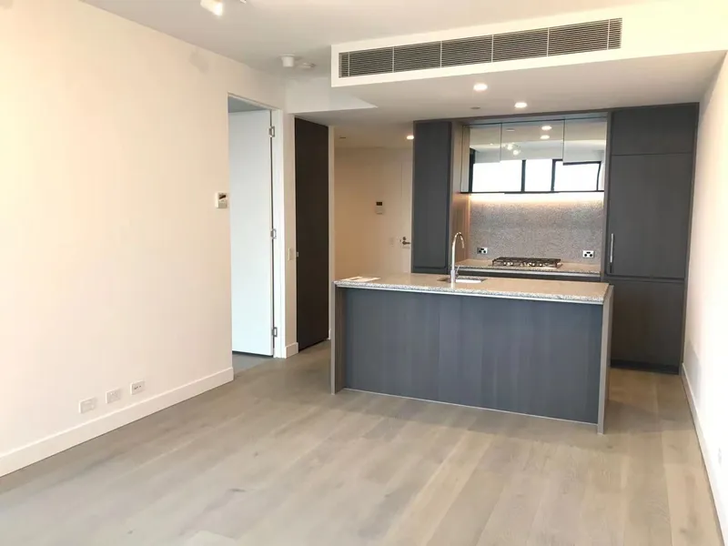 Magnificent Brand new One Bedroom One Study Apartment Come with Fridge!!!