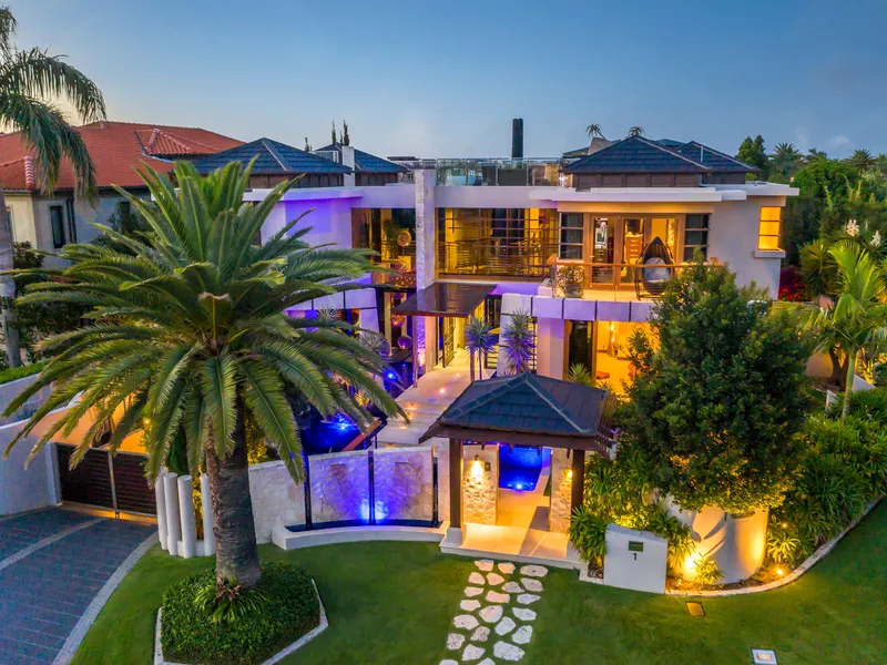 MAGNIFICENT ESTATE OF GRAND PROPORTIONS