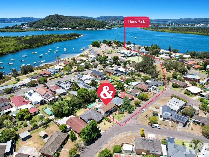 PREMIUM LOCATION – WALK TO SHOPS, TRAIN STATION & WATERFRONT!