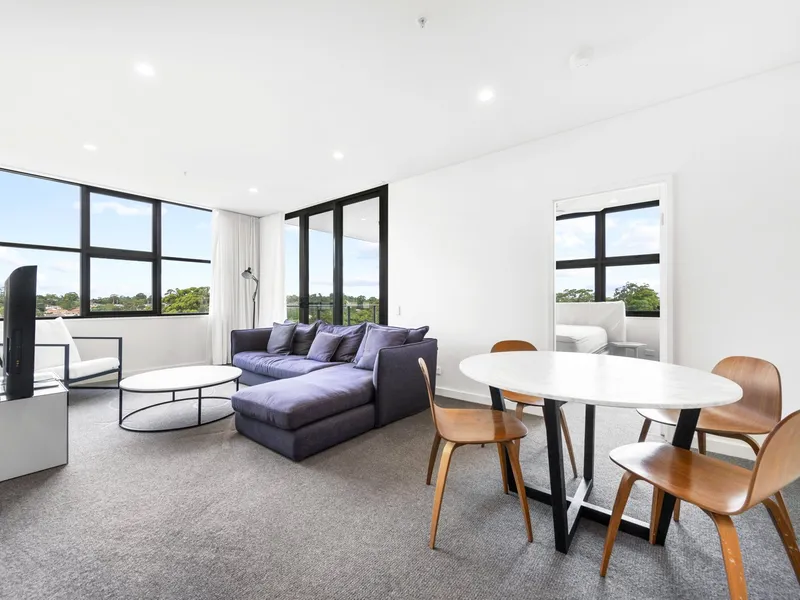 Furnished 2 Bedroom 2 Bathroom in Heart of Eastwood
