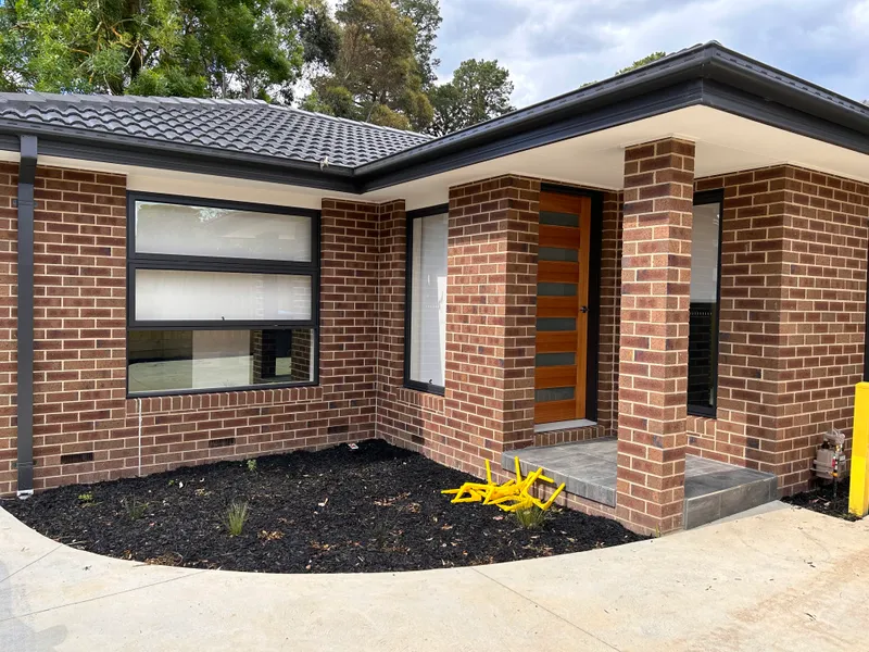 Brand New Unit in an Exceptional Location