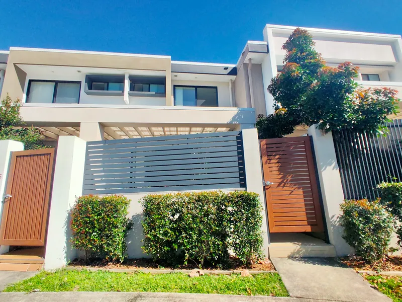 Bright and Spacious Townhome Living With Broad Open Views
