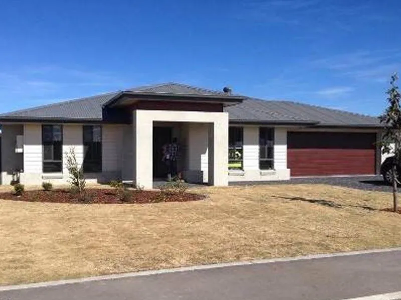 Seaside Living in Seaside Estate
