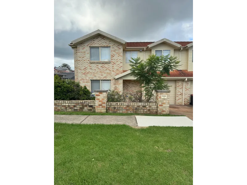 3 Bedroom Fully Renovated Front Facing Townhouse