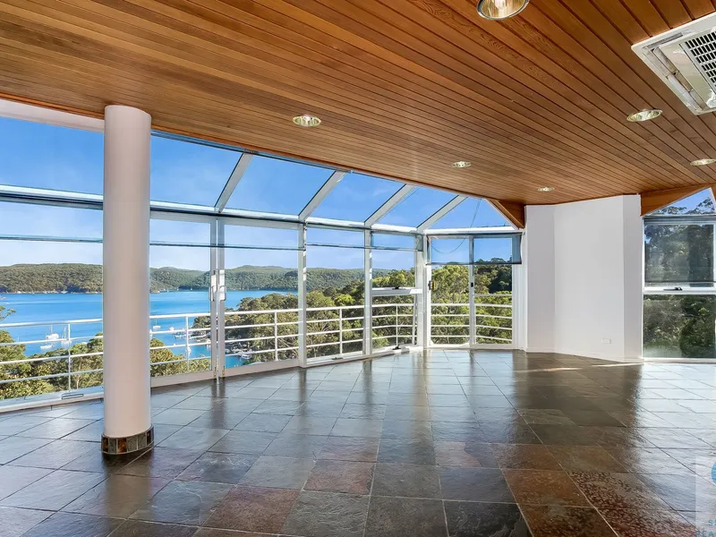 PRIVATE APARTMENT WITH SPECTACULAR PITTWATER VIEWS