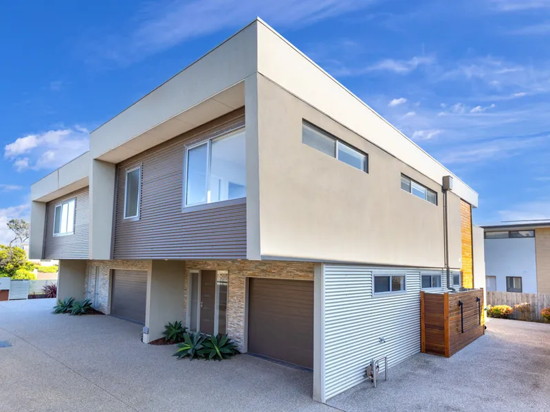 Blue Chip Property - Beach Side Rye