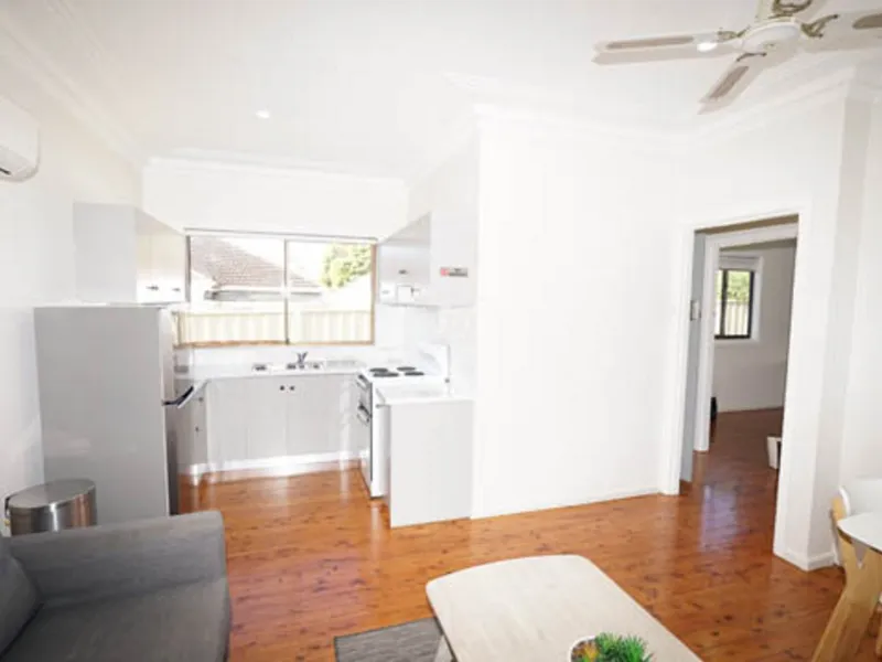 FULLY FURNISHED IN THE HEART OF THE ENTRANCE