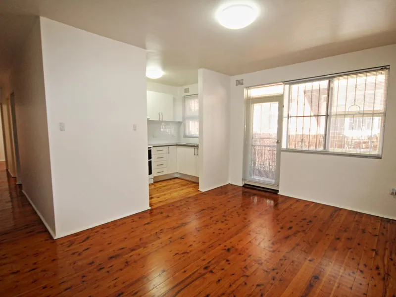 Newly Renovated 2 Bedroom Unit 