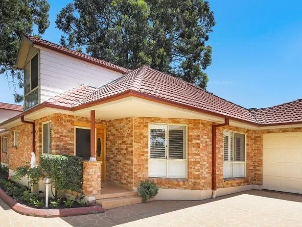 SPACIOUS FAMILY HOME IN PRIME LOCATION