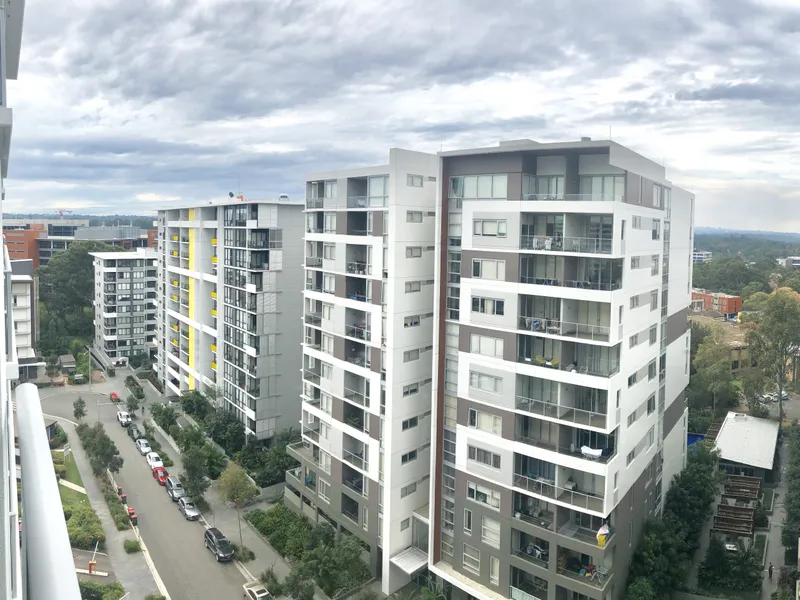 Large one bedroom apartment with a Huge study room