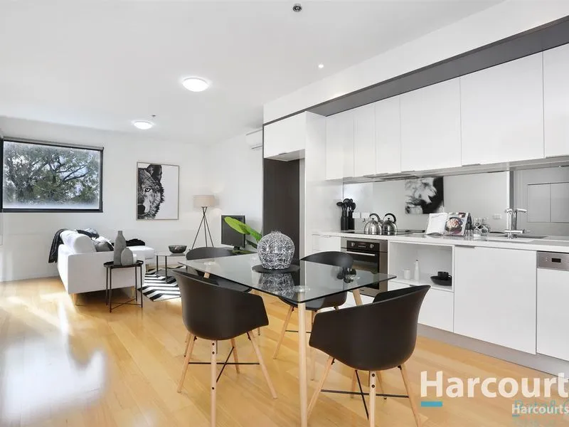 Coburg Hill Apartment with secure tenant