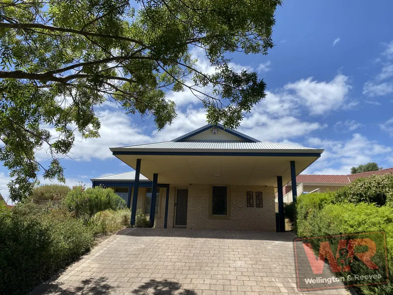 A neat and tidy 3 x 2 with large patio and an elevated outlook.