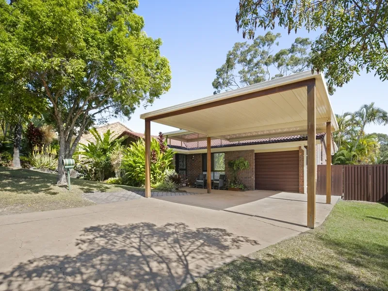 Escape to Peacful Highland Park - Beautiful 3 Bed, 2 Bath Home on 724sqm!
