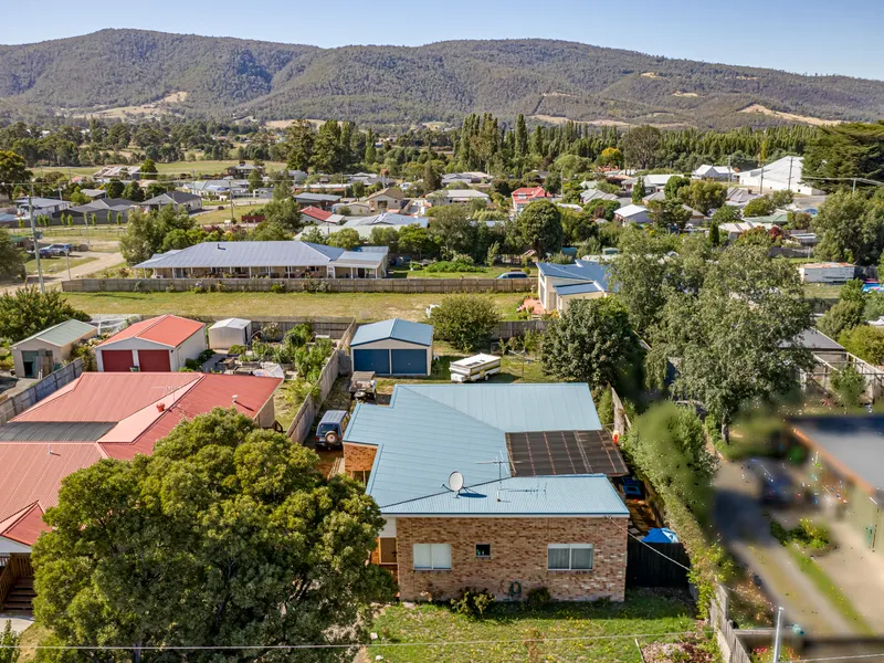 Great Family Home, Convenient Location