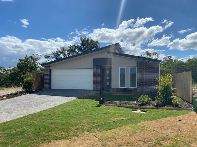 STUNNING BRAND NEW FAMILY HOME ON 628m2 LAND , MOVE IN NOW