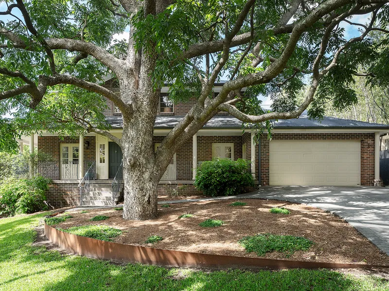 Prestige family living at the foot of the Illawarra Escarpment
