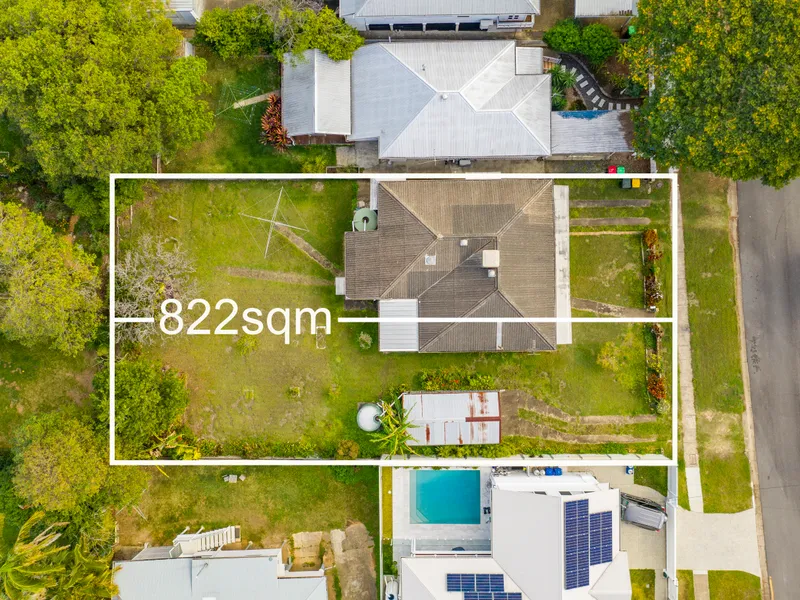 ATTENTION ALL DEVELOPERS: Your Dream Double Block in an Ideal Location!