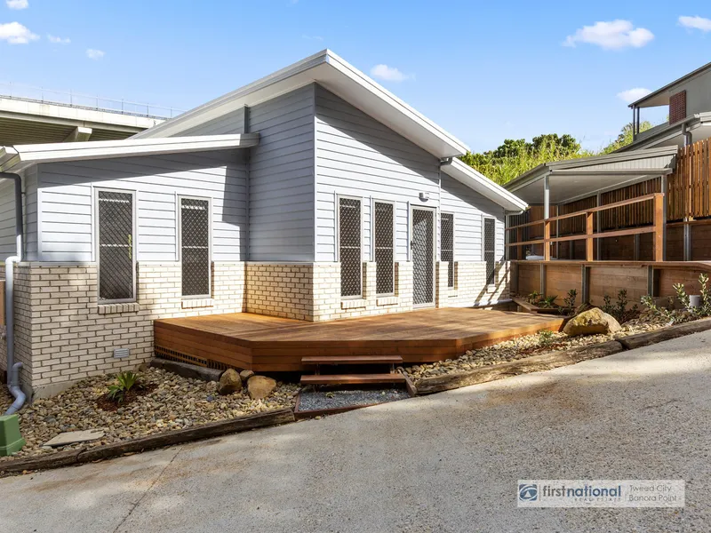 Near New Home with Ducted air-con