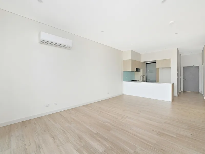 LUXURY IN THE HEART OF ASHFIELD - SPACIOUS 2 BED + STUDY