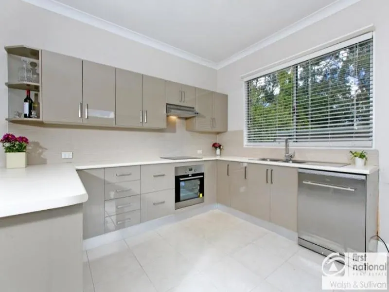 3 Bedrooms - Short term lease until 1st October 2021