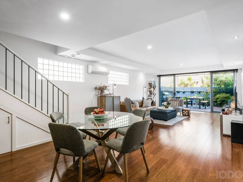 STYLE, SERENITY & SPACIOUS TOWNHOUSE LIVING