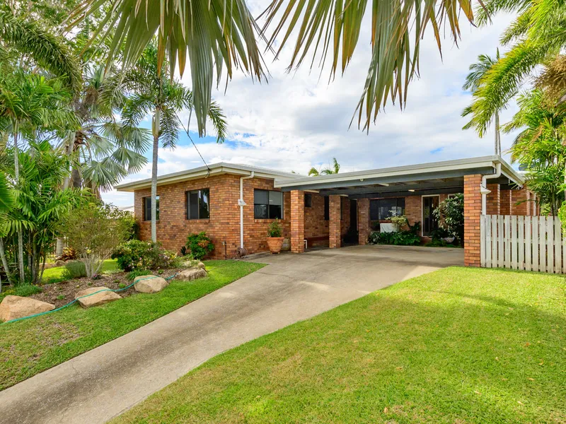 Calliope brick home and Pool