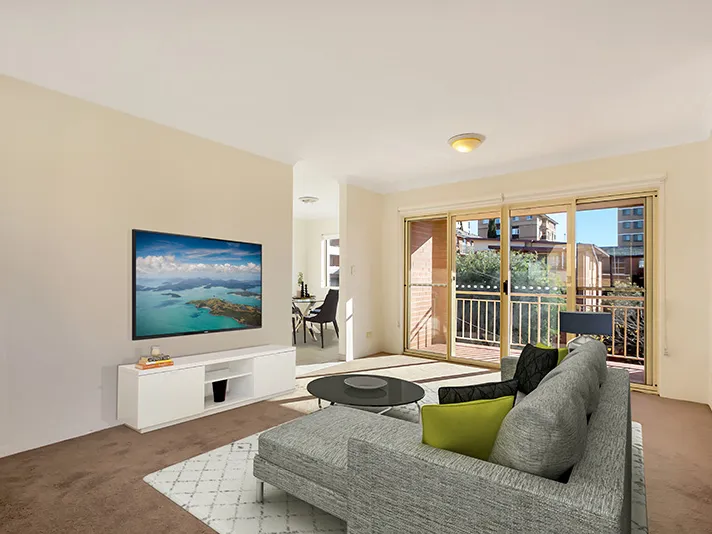 BRIGHT & AIRY CENTRALLY LOCATED APARTMENT