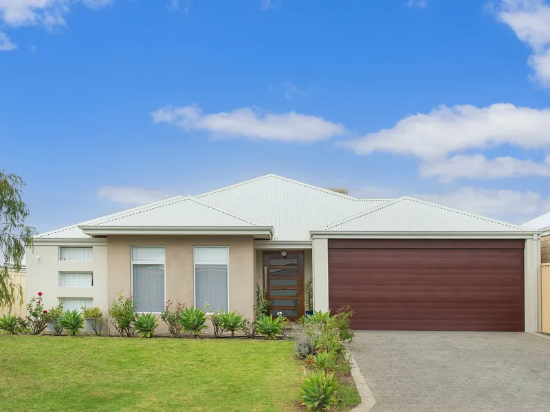 LARGE FAMILY HOME EQUIPPED WITH ALL THE NECESSITIES