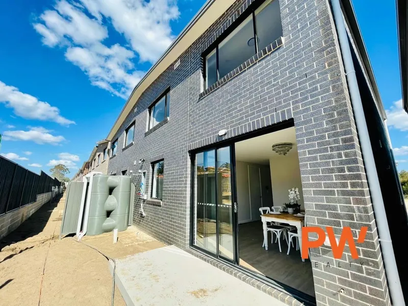 Brand New Close to Shopping Center 4 Bedroom Townhouse ! ! !