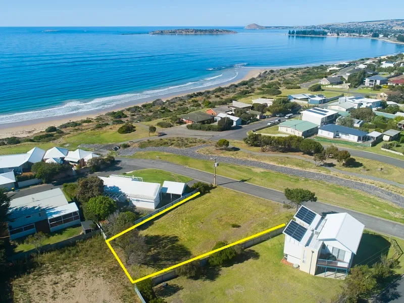 FINAL NOTICE - Beachside Position with Panoramic Sea Views