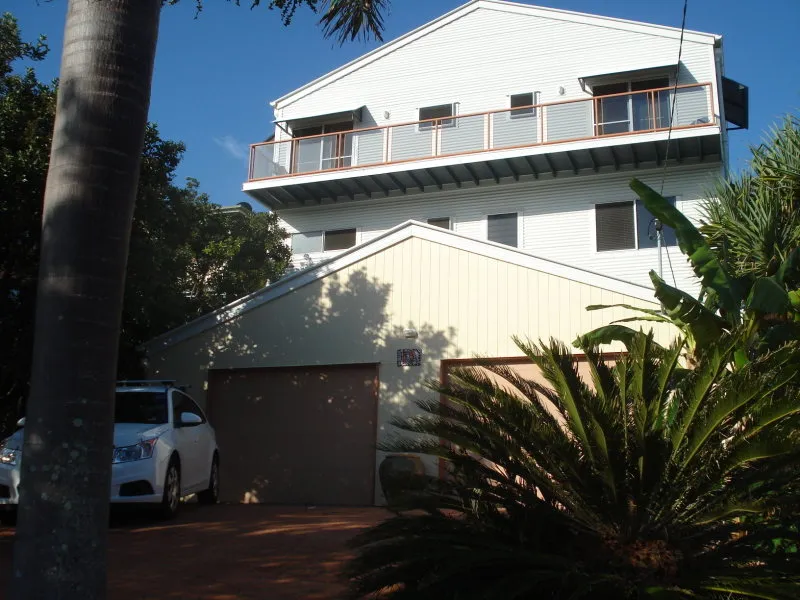 Absolute Beach Front with White Water Views
