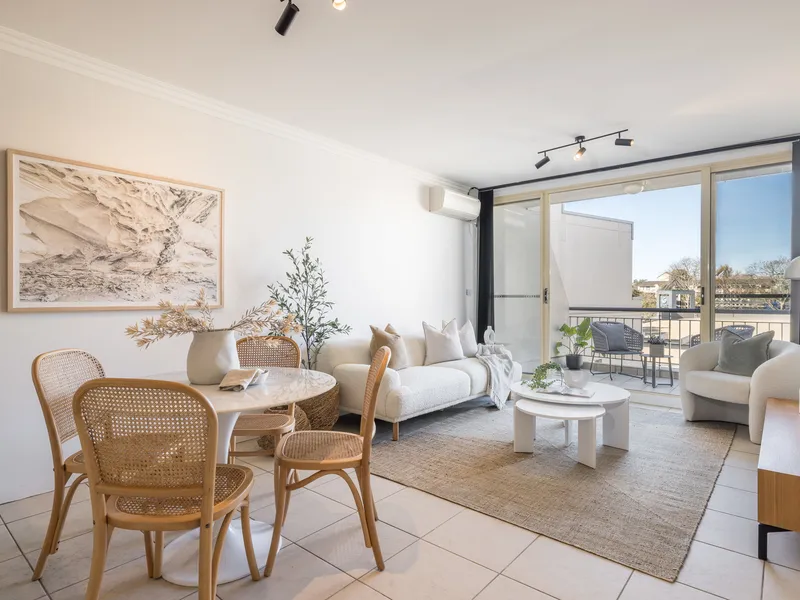 Bright Apartment in Prime Lifestyle Location