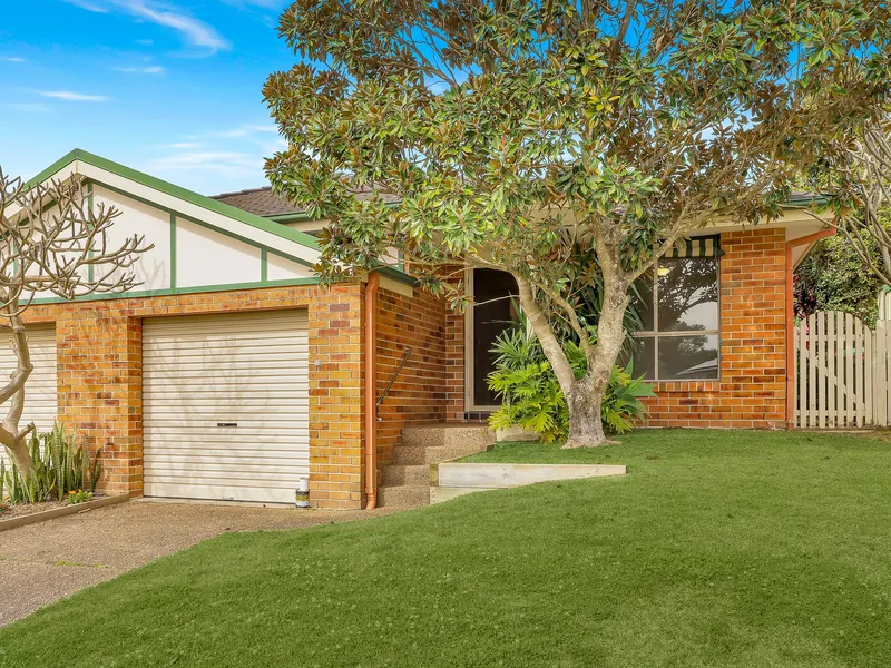 Conveniently Located Duplex & No Strata Fees