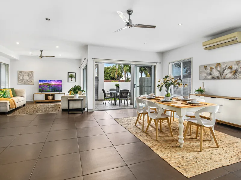 Charming Contemporary Townhouse – Sought after TSS location