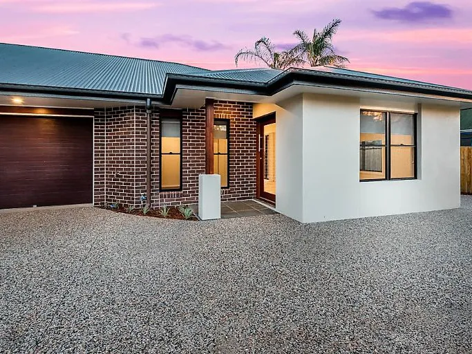 Where CONVINIENCE clashes with CHARM here in Centenary Heights.