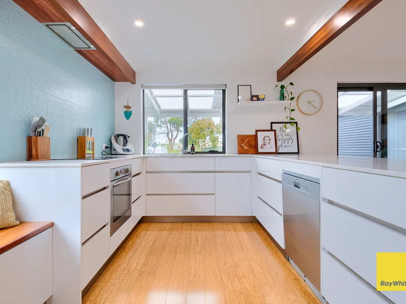 OCEAN VIEW HOME-CLASSIC AUSSIE LOT