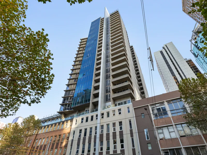 Stylish and Modern 2 Bedroom Apartment in the Heart of Melbourne CBD!