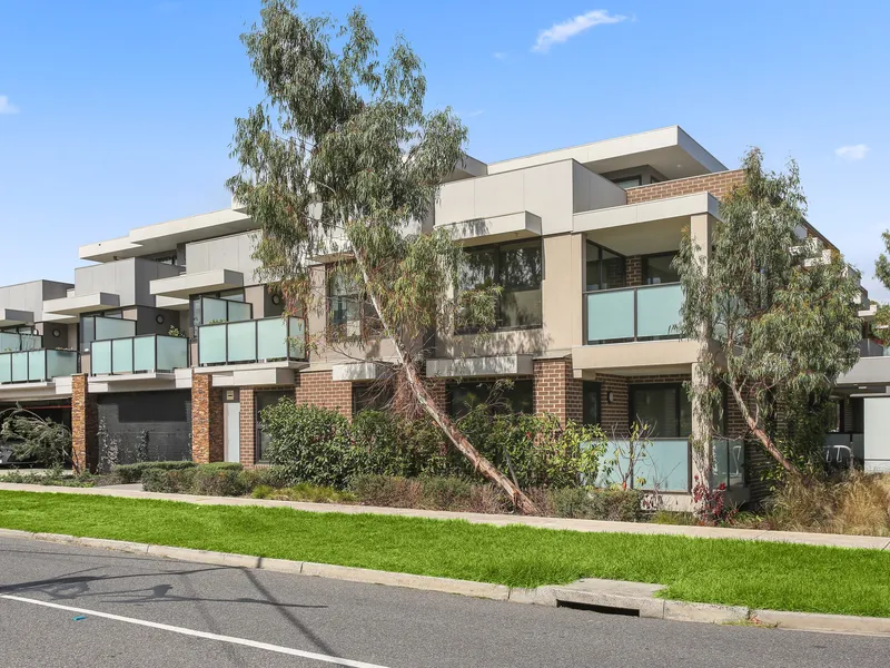 STYLISH APARTMENT IN TERRIFIC LOCATION | Besser+Co