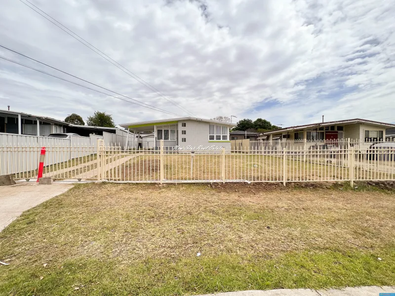 Renovated 3 bedroom Cladding Home.