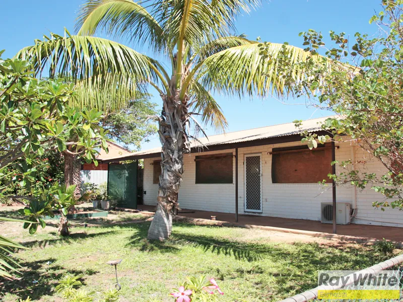 FURNISHED BRICK HOUSE IN PRIME LOCATION