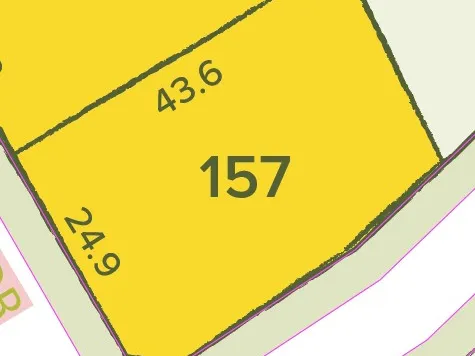 1220sqm Corner lot Opposite Parkland