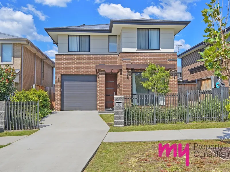 PLEASE CALL BROCK BATES TO ARRANGE AN INSPECTION TIME - 0450 885 487