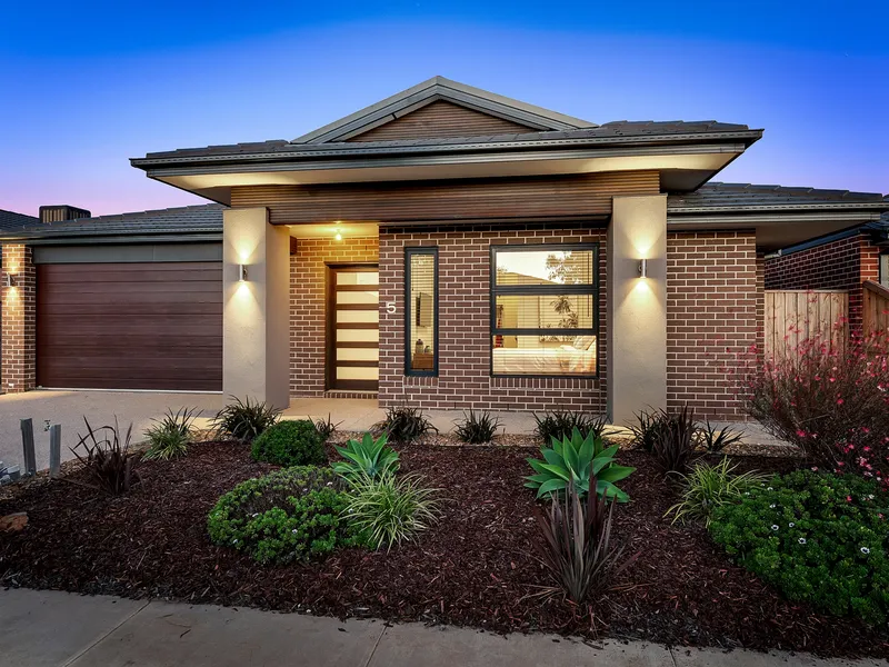 A Flawless Integration of Space & Family Comfort!