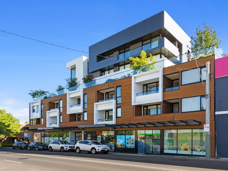 Moving in this lovely Modern Home