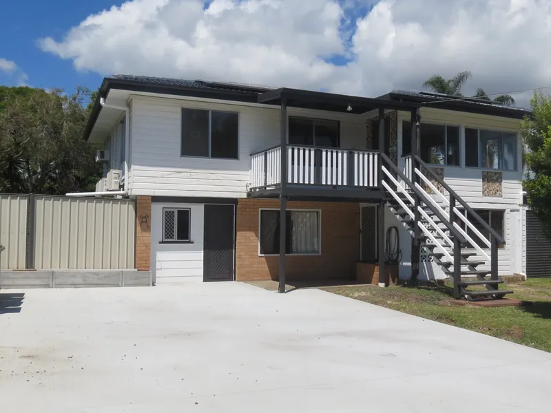 Highset Home with Loads of Space!