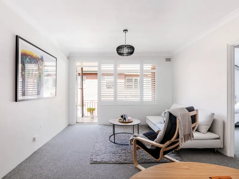 Top-floor apartment / perfect start or investment