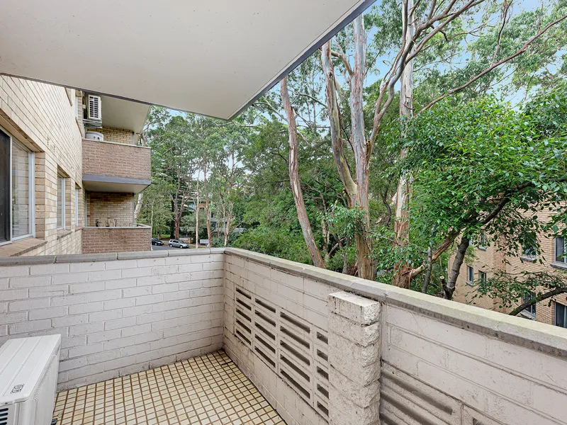 Bright and Updated Two Bedroom Unit in Heart of Lane Cove Close to Everything