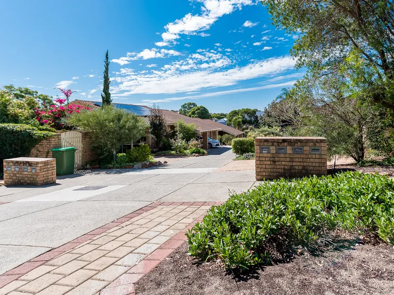 2 BEDROOM VILLA IN SMALL GROUP