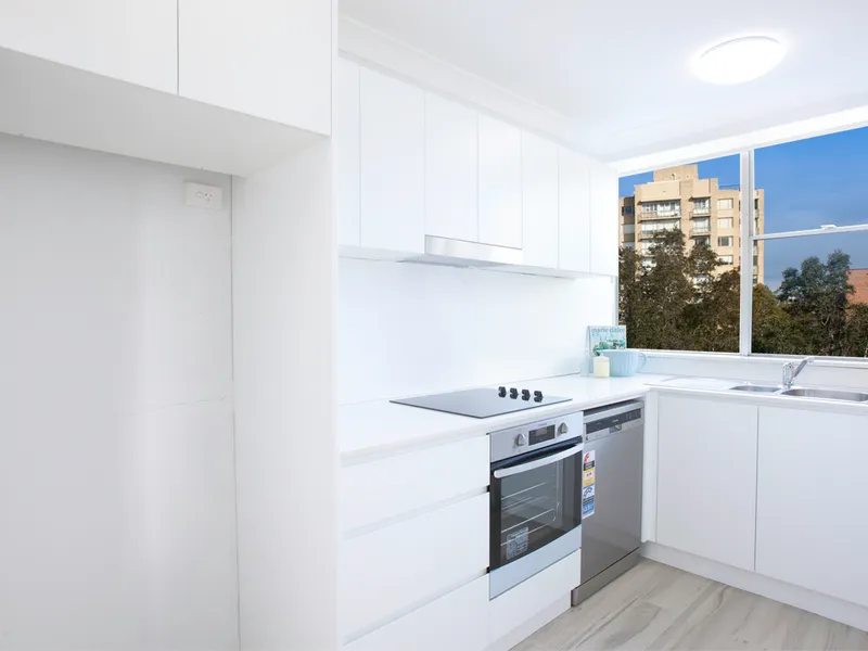 Spacious, renovated apartment in the Heart of Cremorne!